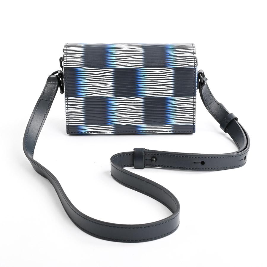 LOUIS VUITTON（ルイ・ヴィトン） スティーマーウェアラブルウォレット