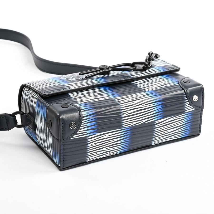 LOUIS VUITTON（ルイ・ヴィトン） スティーマーウェアラブルウォレット