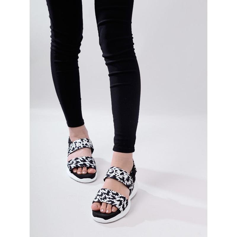 Roxy ロキシー サンダル レディース 厚底 つっかけ おしゃれ かわいい スポーツサンダル Roxy X Eley Kishimoto Believer イーリー キシモト Rsd1603 Rsd1603 Rodeo Bros 通販 Yahoo ショッピング