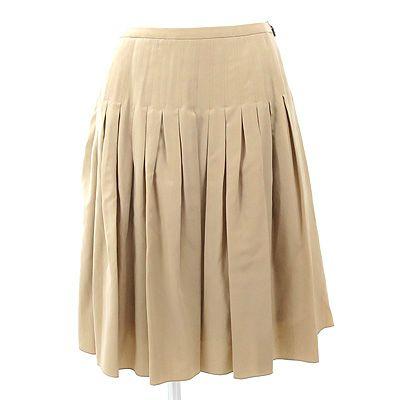 公式の 38 Foxey ベージュプリーツスカート フォクシー 大人フェミニンなプリーツスカートです スカート