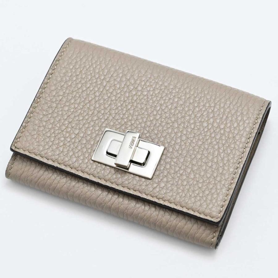 フェンディ FENDI セレリア ピーカブー カードケース 名刺れ 8M0425