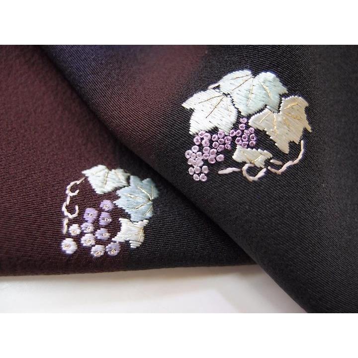 小紋 未仕立て品 前田仁仙「仁仙花布」 葡萄手刺繍 反物 a178s