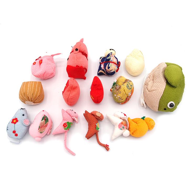 つるし飾り ちりめん細工 10個入り セット 可愛らしい和飾り 小物