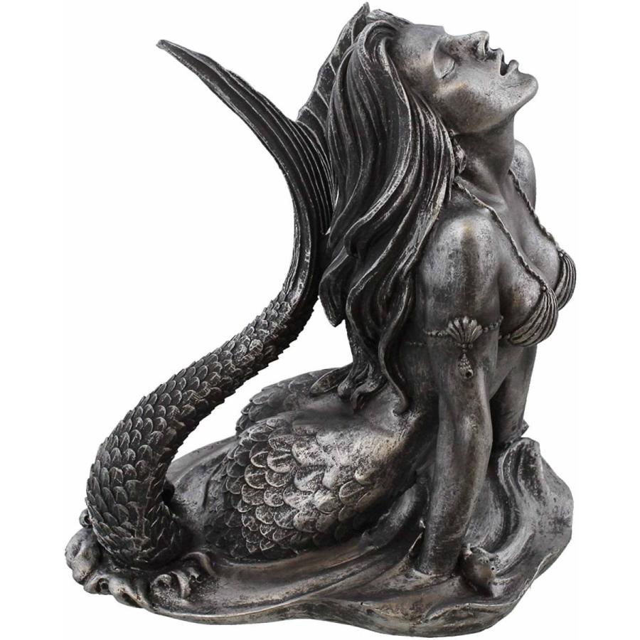 海から顔を出している人魚（マーメイド）-アンティークシルバー