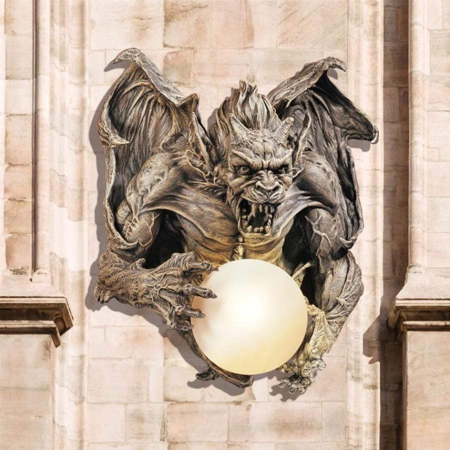 ランプを持った、残忍なガーゴイル ライトウォール彫刻 装飾彫像 ランプを持った、残忍なガーゴイル ライトウォール彫刻 装飾彫像