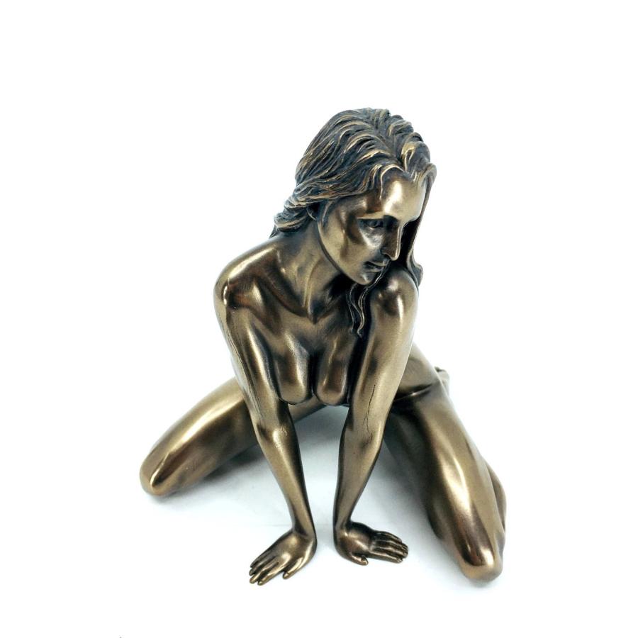 腕を広げて、床にひざまずく ヌード女性 ブロンズ風 彫像 彫刻（輸入品