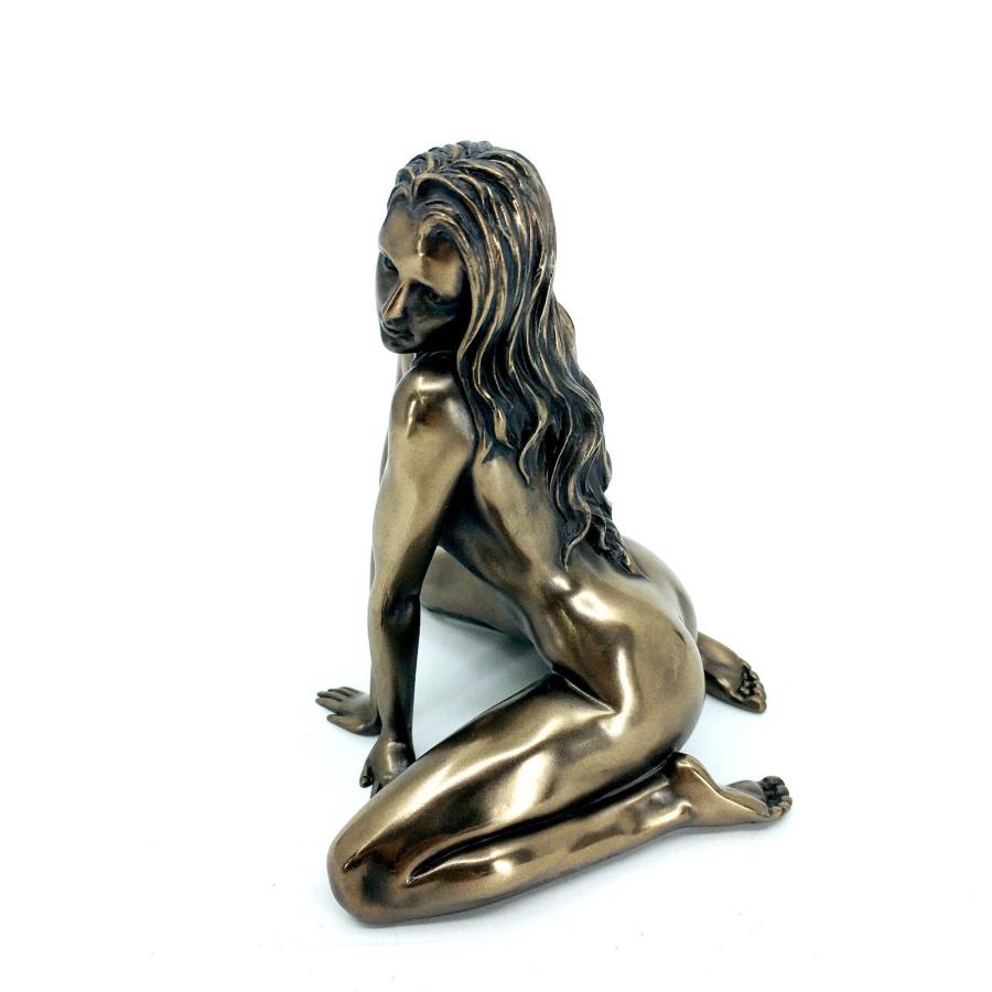 腕を広げて、床にひざまずく ヌード女性 ブロンズ風 彫像 彫刻（輸入品