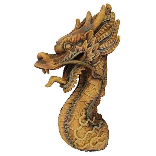 金色の木製彫刻 戦士とドラゴン