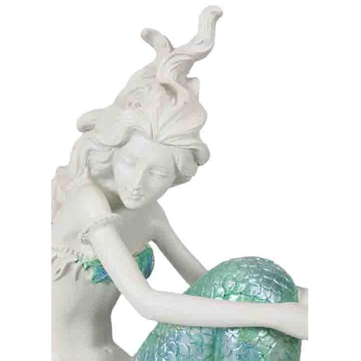 美しい海 アトランティスの女神 海の下海底で休むマーメイド（人魚姫