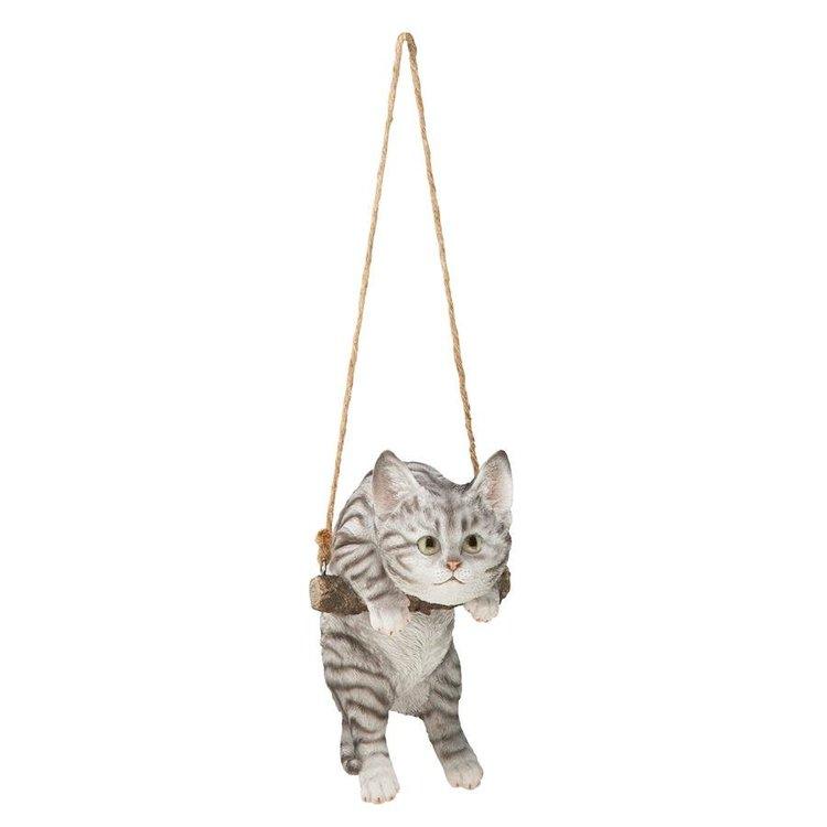 止まり木に乗った灰色のトラ猫の彫像吊り下げられたネコ彫刻カワイイ