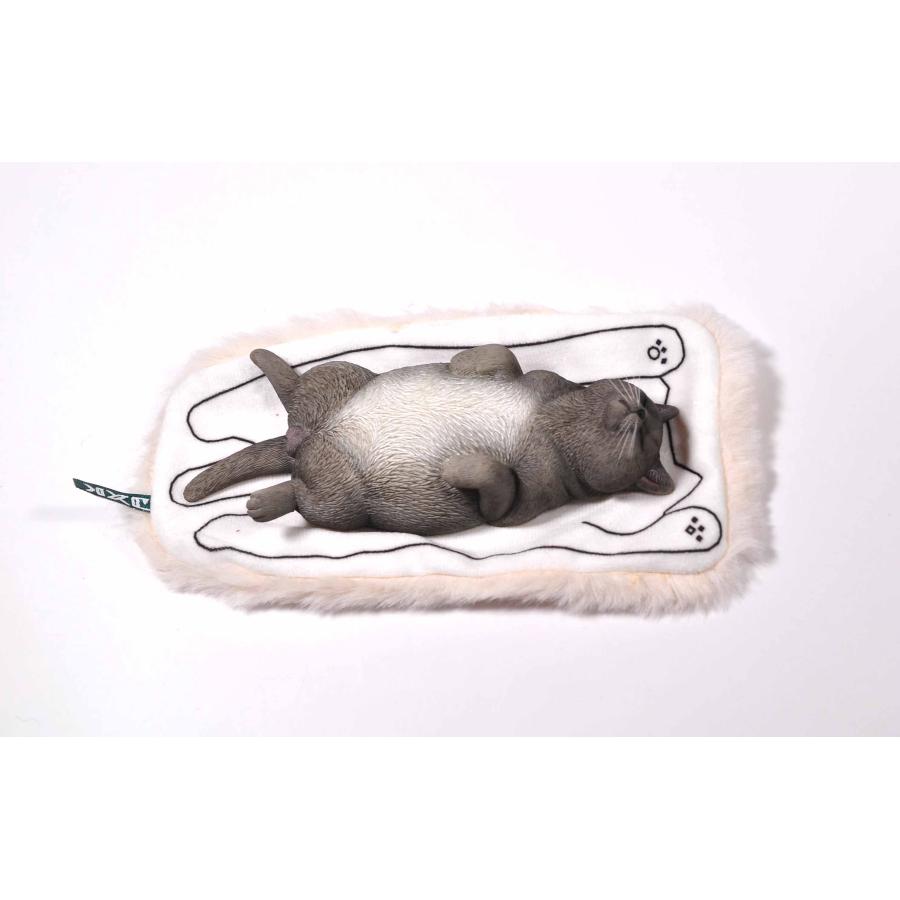 1/6サイズ クッションの上で、ヘソ天で眠る、サバトラ猫 リアルフィギュア ネコ動物彫像置物 ネコ好きプレゼント輸入品JXK-170B |  | 05