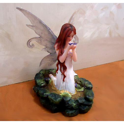 水の中に佇む、白い妖精 フェアリー彫像 オーナメント彫刻/ 書斎 コレクション 誕生日プレゼント 贈り物（輸入品）