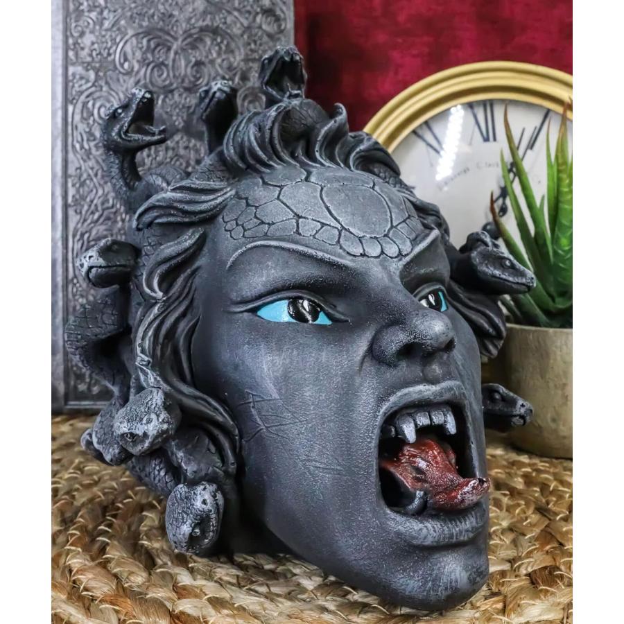 ギリシャ神話 ゴルゴンの呪いで切断されたメデューサの頭部置物