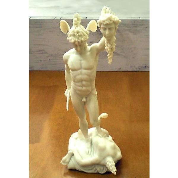 メドゥーサを退治するペルセウス彫刻レプリカ 彫像高さ約31cm メドゥーサを退治するペルセウス彫刻レプリカ 彫像高さ約31cm