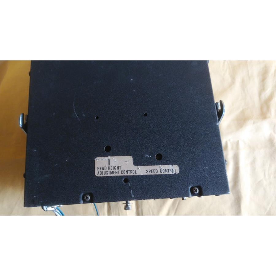 FM/AM内蔵。極めつきナショナル8トラックカーステレオ 中古