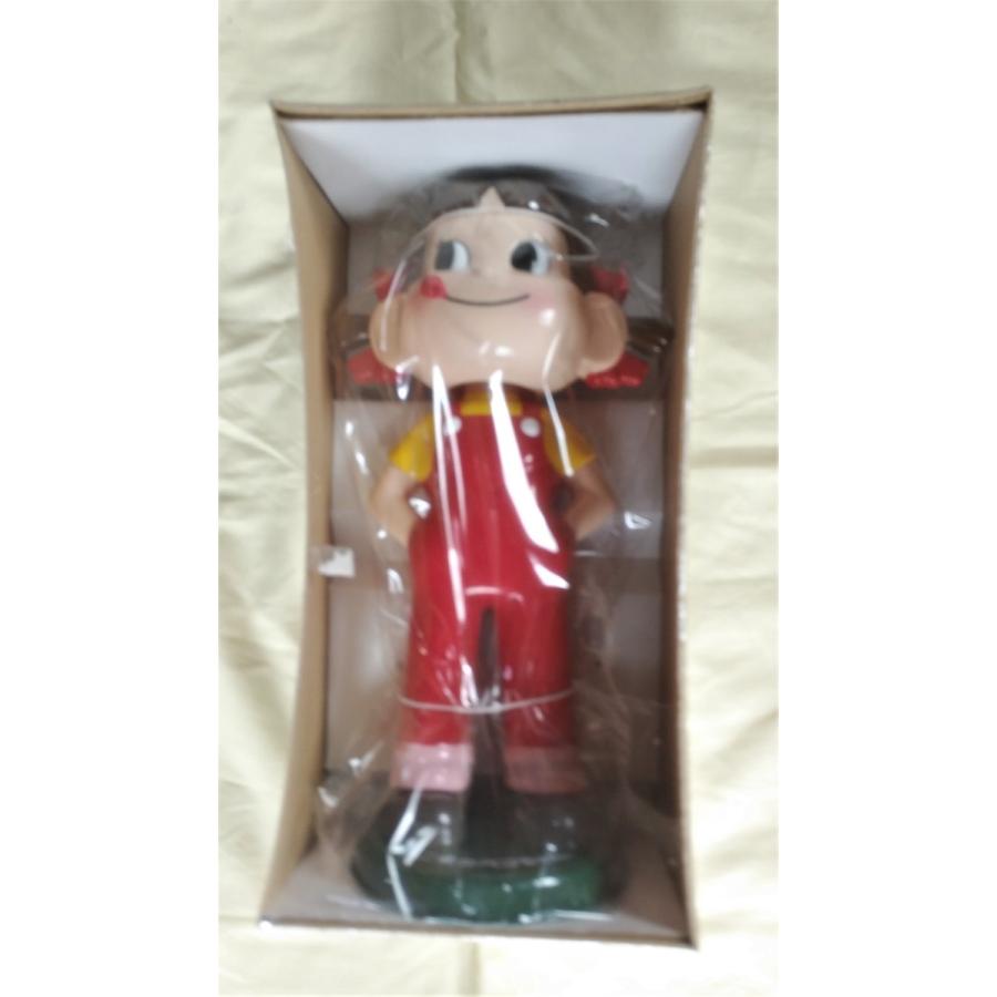 不二家ペコちゃん人形未開封品（瞳〇型、台座は深緑色ブリキタイプ