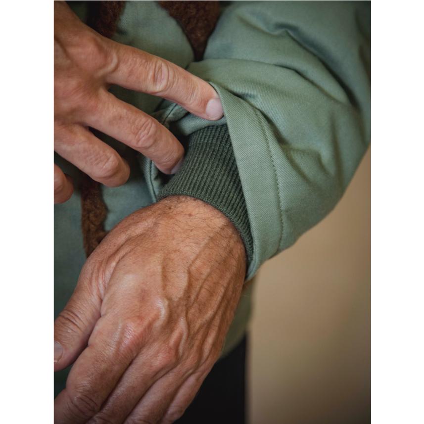 アットダーティ デッキ ダウン ジャケット オリーブ AT-DIRTY DECK