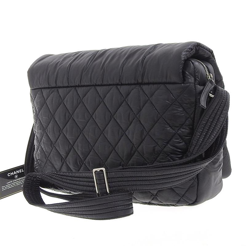 CHANEL（シャネル） ココ・コクーンMM ショルダーバッグ