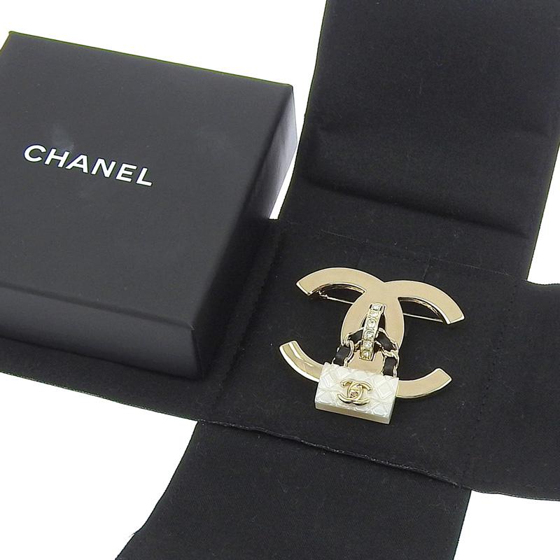 CHANEL（シャネル） バッグモチーフ ブローチ ココマーク 鞄 ライン