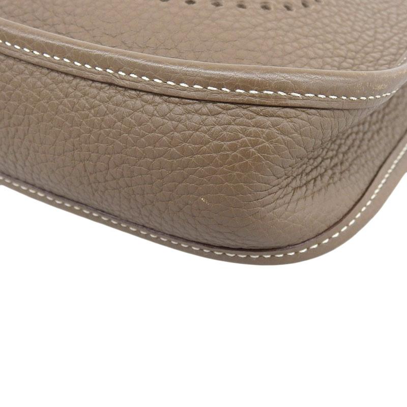 エルメス HERMES エヴリンTPM ショルダーバッグ トリヨンクレマンス エトゥープ C刻印 2018年 SV金具 中古 新入荷 HE0853 エヴリン エルメス HERMES エヴリンTPM ショルダーバッグ トリヨン