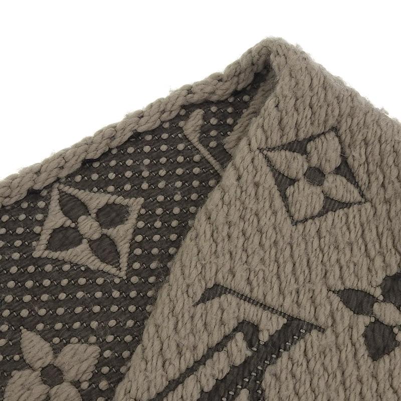 LOUIS VUITTON（ルイ・ヴィトン） エシャルプロゴマニア マフラー