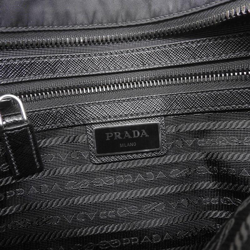 AVATI プラダ PRADA ショルダーバッグ 斜め掛けショルダー ナイロン  