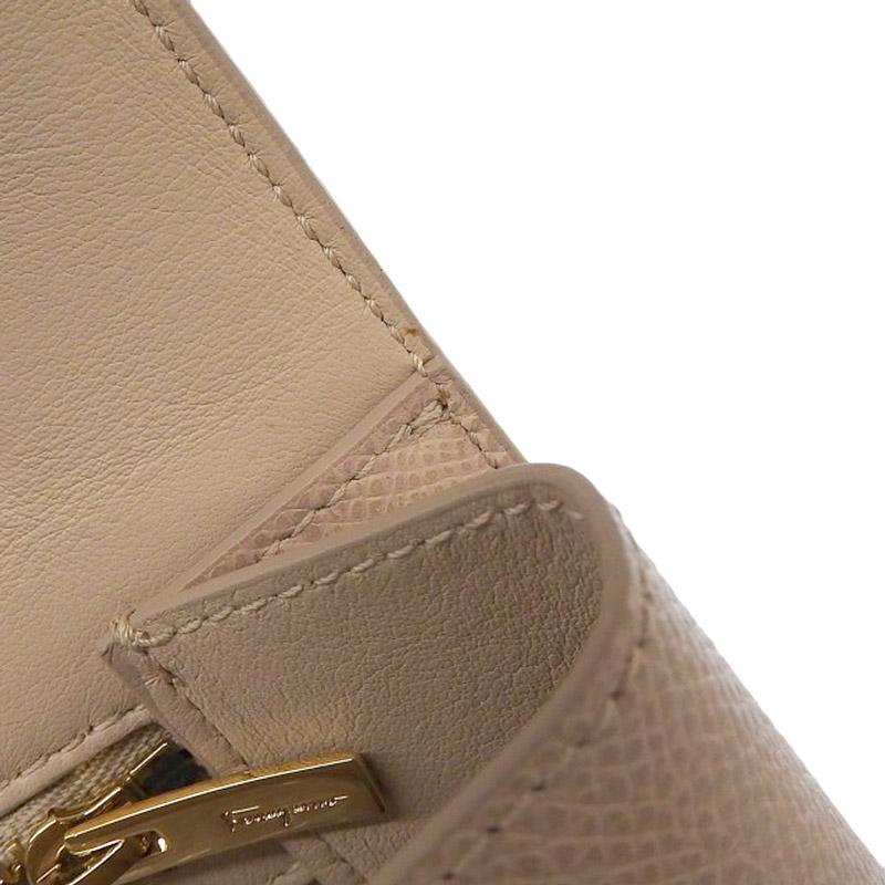 フェラガモ FERRAGAMO ヴァラ ショルダーバッグ チェーンショルダー レザー ピンクベージュ 中古 新入荷 OB1863 VARA（Salvatore Ferragamo） フェラガモ FERRAGAMO ヴァラ ショルダー