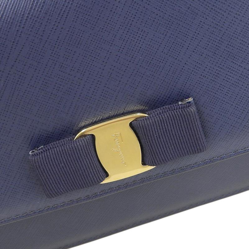 フェラガモ FERRAGAMO ヴァラ ショルダーバッグ チェーンショルダー レザー ネイビー 中古 新入荷 OB2024 VARA（Salvatore Ferragamo） フェラガモ FERRAGAMO ヴァラ ショルダー