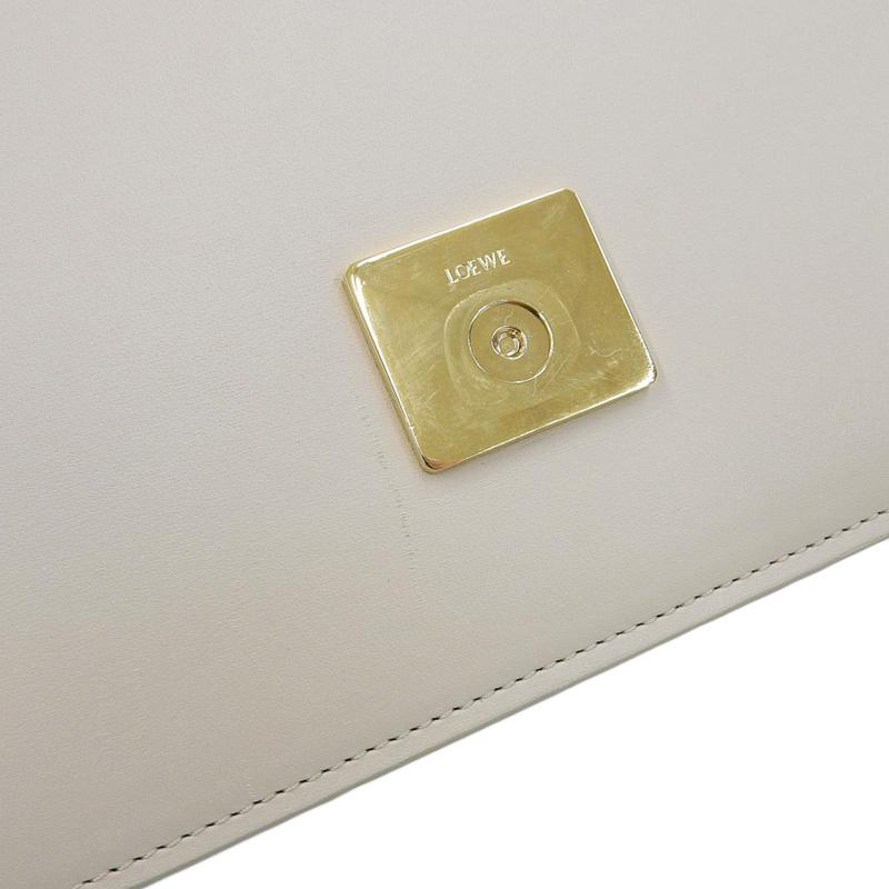 ロエベ LOEWE ゴヤバッグ ミディアム ショルダーバッグ レザー ライトゴースト A896N01X03 中古 新入荷 OB2102 LOEWE（ロエベ） ゴヤバッグ ミディアム ショルダーバッグ レザー