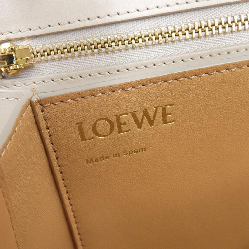LOEWE（ロエベ） ゴヤバッグ ミディアム ショルダーバッグ レザー