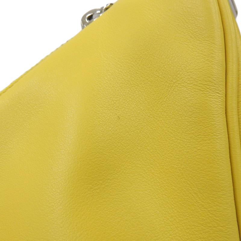 PRADA（プラダ） トライアングル ショルダーバッグ レザー イエロー