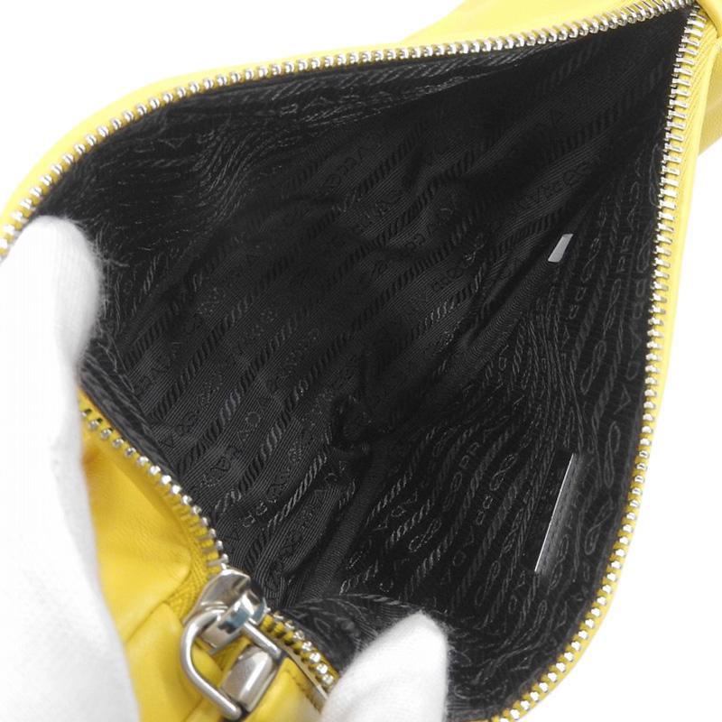 プラダ PRADA トライアングル ショルダーバッグ レザー イエロー 1BH190 中古 新入荷 OB2121 PRADA（プラダ） トライアングル ショルダーバッグ レザー イエロー