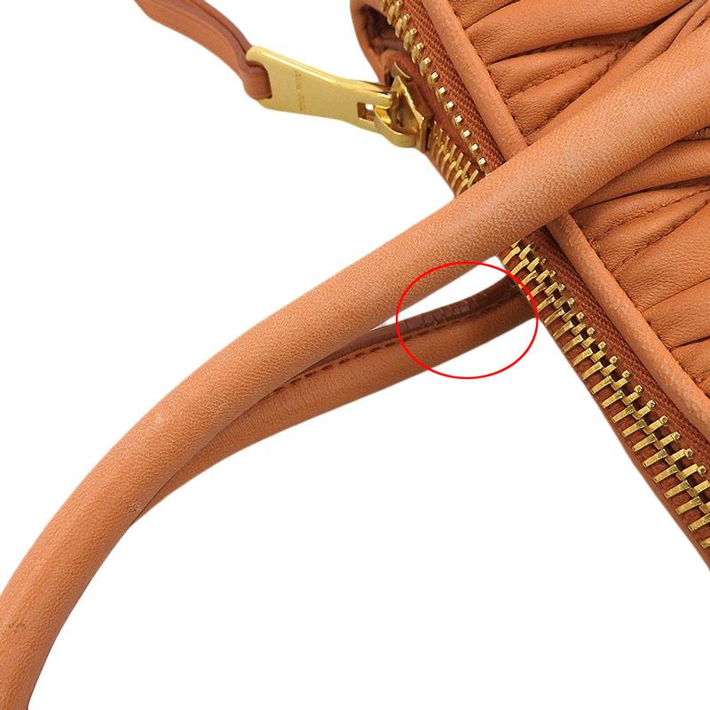 miu miu マテラッセ 2way ショルダー・ハンドバッグ（オレンジ） miu miu マテラッセ 2way ショルダー・ハンドバッグ（オレンジ）