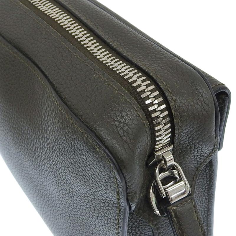 PRADA（プラダ） ショルダーバッグ 斜め掛けショルダー レザー カーキ