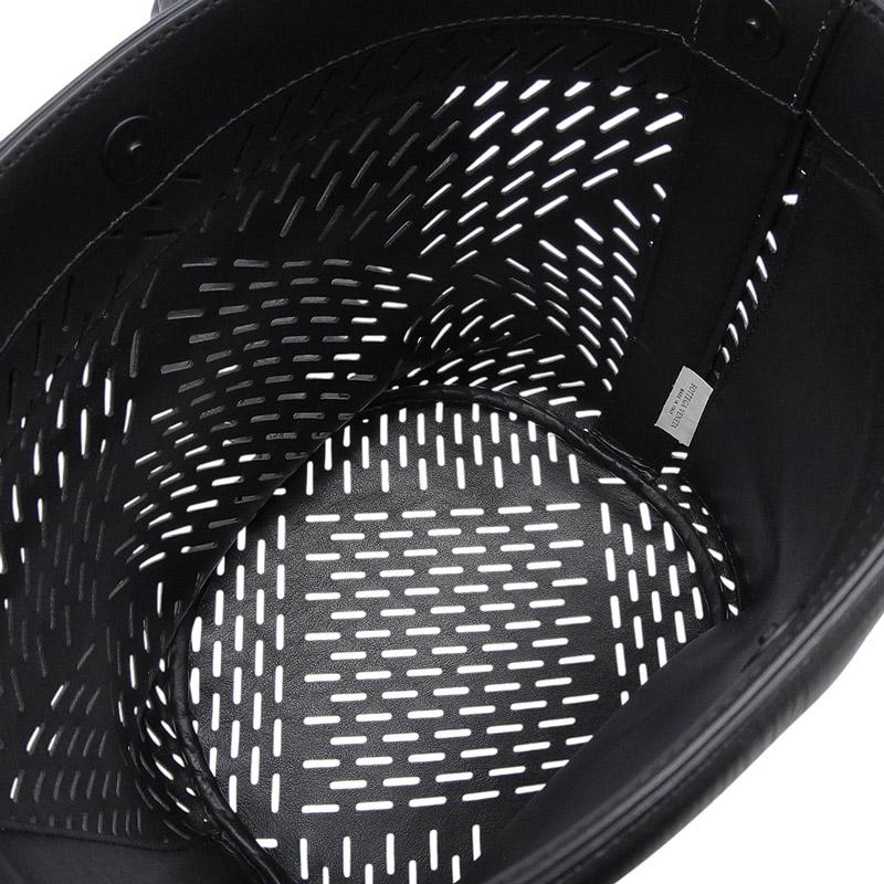 ボッテガヴェネタ BOTTEGA VENETA ショルダーバッグ バケットバッグ ドローストリング レザー ブラック 中古 新入荷 OB2579 BOTTEGA VENETA（ボッテガ・ヴェネタ） ショルダーバッグ バケット