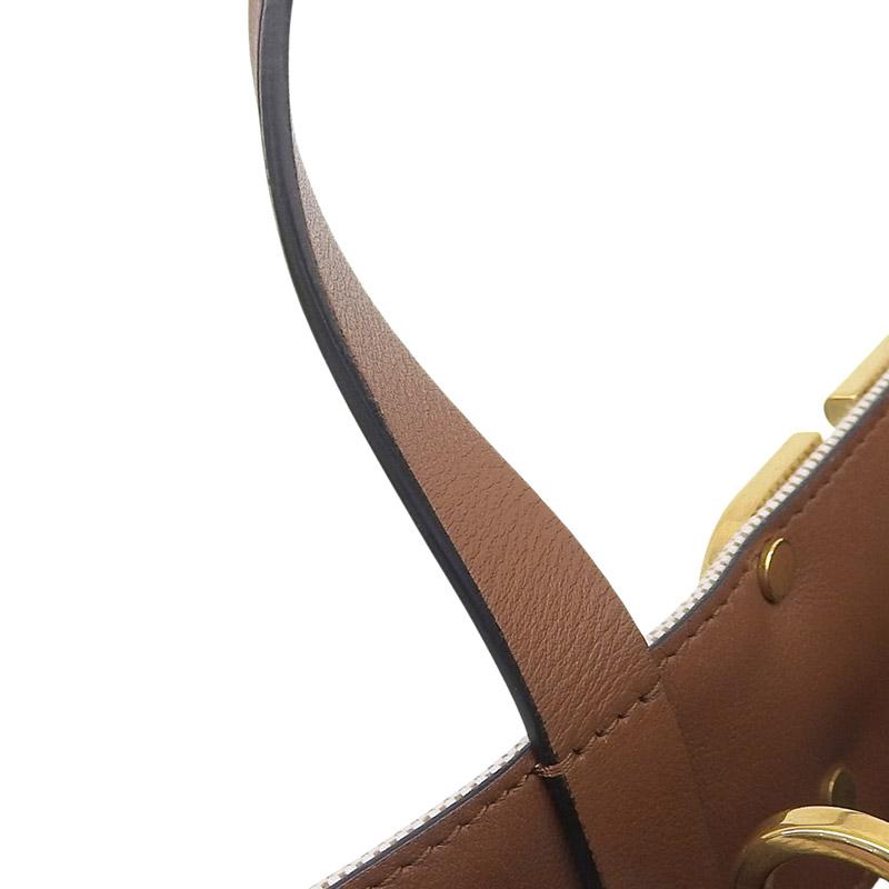 VALENTINO GARAVANI（ヴァレンティノ ガラヴァーニ） ヴァレンティノ