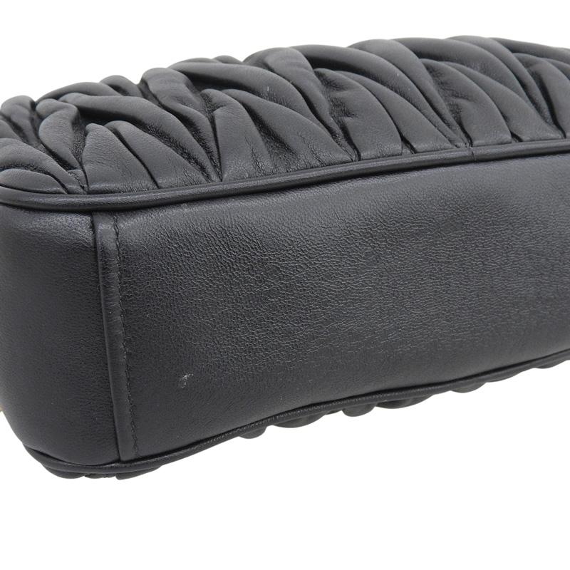 miu miu（ミュウミュウ） マテラッセ ショルダーバッグ チェーン