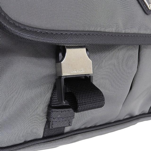 PRADA（プラダ） ショルダーバッグ 斜め掛けショルダー Re-Nylon
