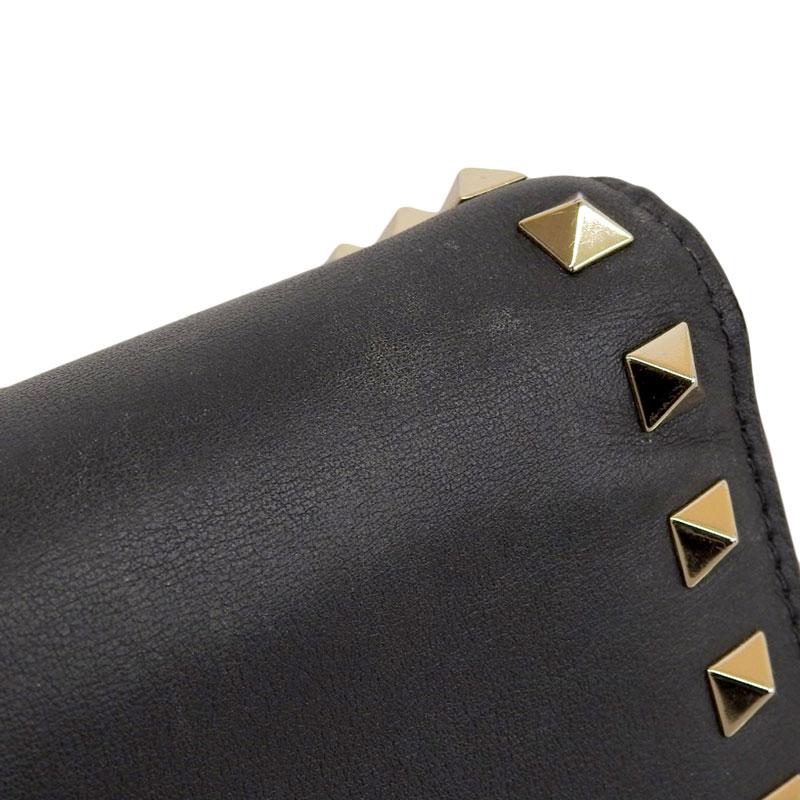 ヴァレンティノ VALENTINO 二つ折り財布 コンパクトウォレット スタッズ レザー ブラック ZW2P0P39BOL 中古 新入荷 OBB0531 VALENTINO（ヴァレンティノ） 二つ折り財布 コンパクトウォレット