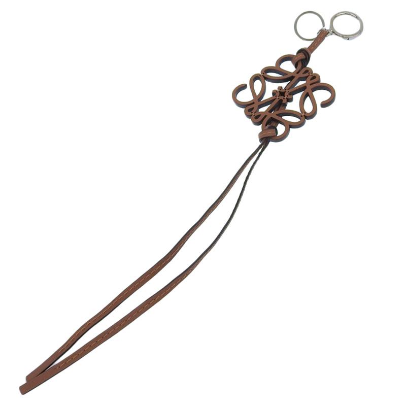 LOEWE（ロエベ） バッグチャーム アナグラム レザー タン 中古 新入荷