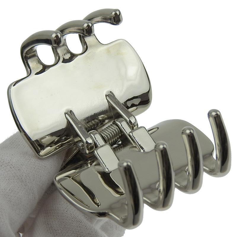 最終値下げです美品PRADA トライアングル ヘアクリップ PRADA（プラダ） トライアングルロゴ ヘアクリップ ヘアアクセサリー