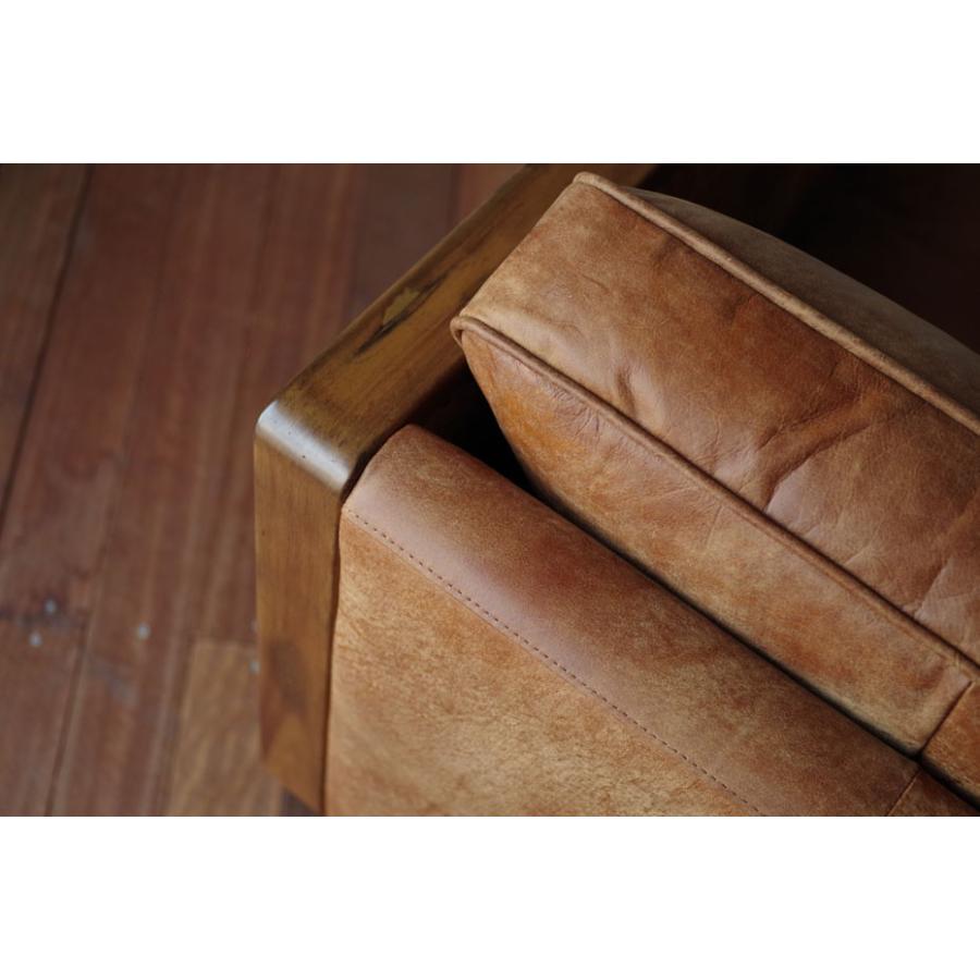 在庫限りヴィンテージレザーとウッドのソファー 2P 英国アンティーク調