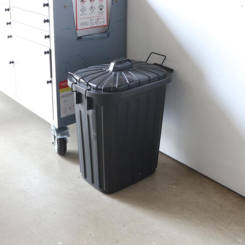 ダストボックス 3台セット ブラック/全4色 60L 日本製 高耐久 衝撃に強い ゴミ箱 ペール 店舗用 フタ付 室内 野外 ベランダ TAF-DB |  | 02