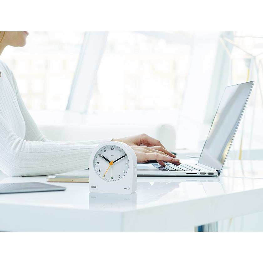 BRAUN（ブラウン） 国内正規品 特典付 置き時計 置時計 アナログ