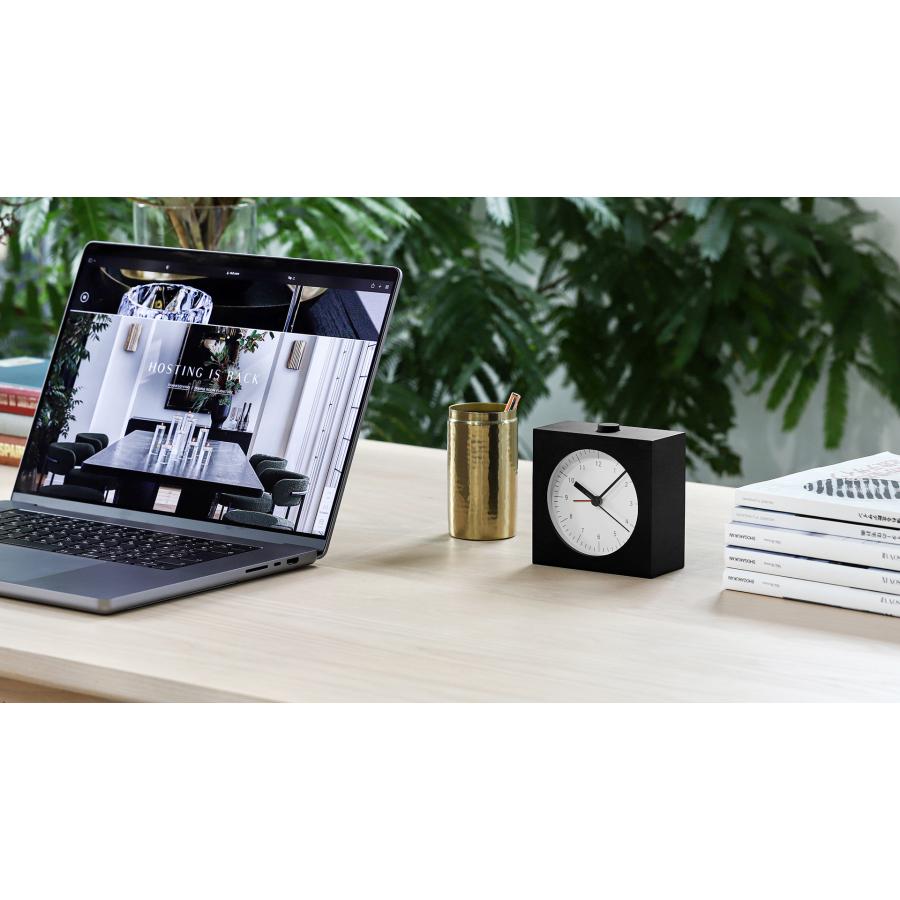 LE SSERAFIM ポップアップ ミニクロック 時計 LE SSERAFIM ポップアップ ミニクロック 時計 Amazon.co.jp