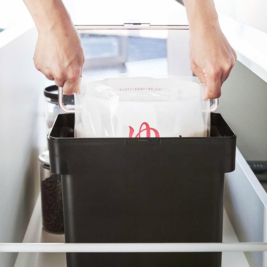 ［ 密閉 袋ごと米びつ タワー 5kg 計量カップ付 ］ 山崎実業 tower 米びつ 5キロ 計量カップ付き シンク下収納 キッチン収納 おしゃれ スリム 3375 3376 | 山崎実業 | 07