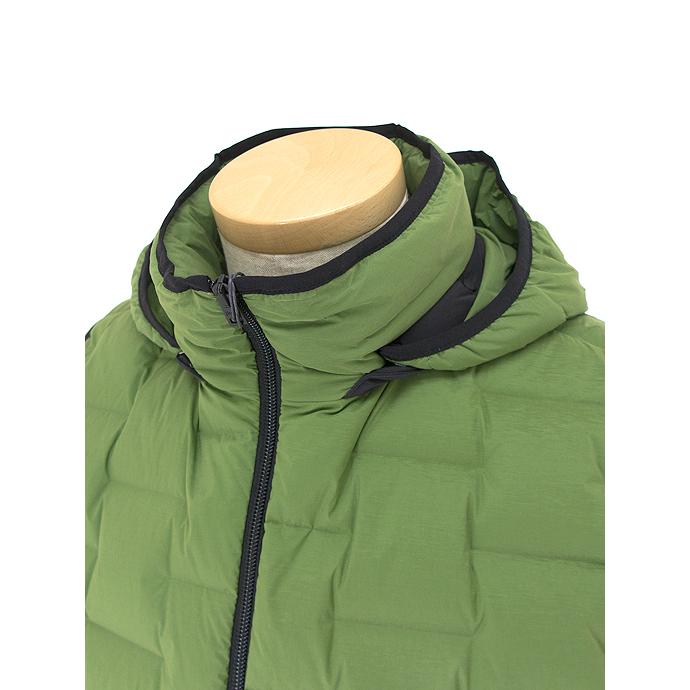 HERNO 【40％OFF】HERNO/ヘルノ/Laminar/シームレスダウンベスト/CUT 