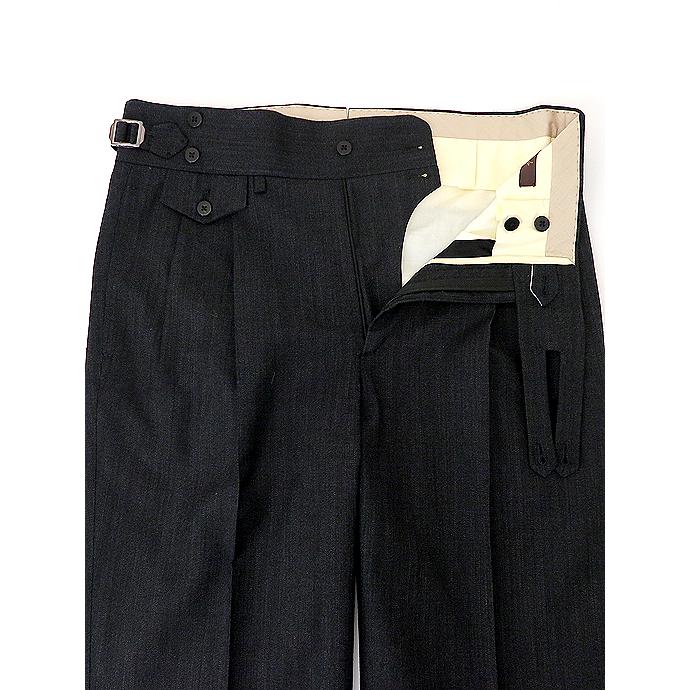 マッシモ・コラード Massimo Corrado ベルトレストラウザーズ/ウィンザーモデル カジュアルパンツ チャコール mac521201 |  | 05