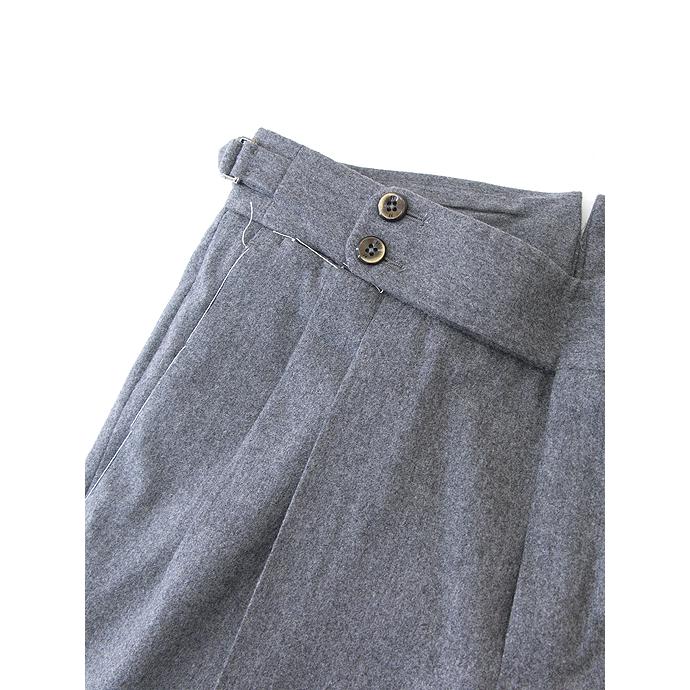 美品✨PTトリノ GENTLEMAN FIT ストレッチ スラックス グレー L 美品✨PTトリノ GENTLEMAN FIT ストレッチ スラックス グレー L PT