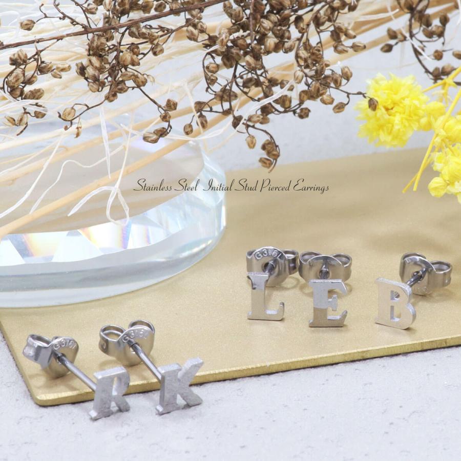 ROQUE（ロキ） (片耳用)金属アレルギー対応 ピアス イニシャル